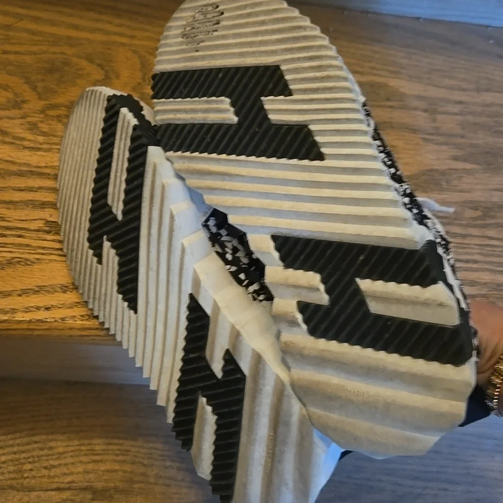 Hermes Bouncing Women's Black and White Patterned Sneakers, 7, GUC, Luxury, Auth - Picture 6 of 6